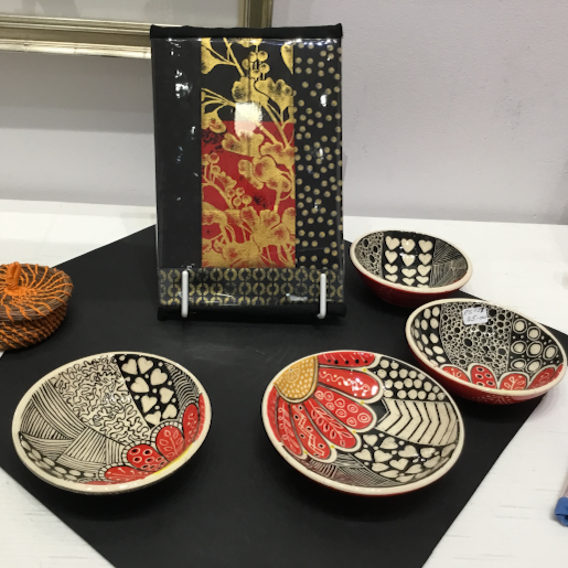 Beautiful pottery plates, handpainted